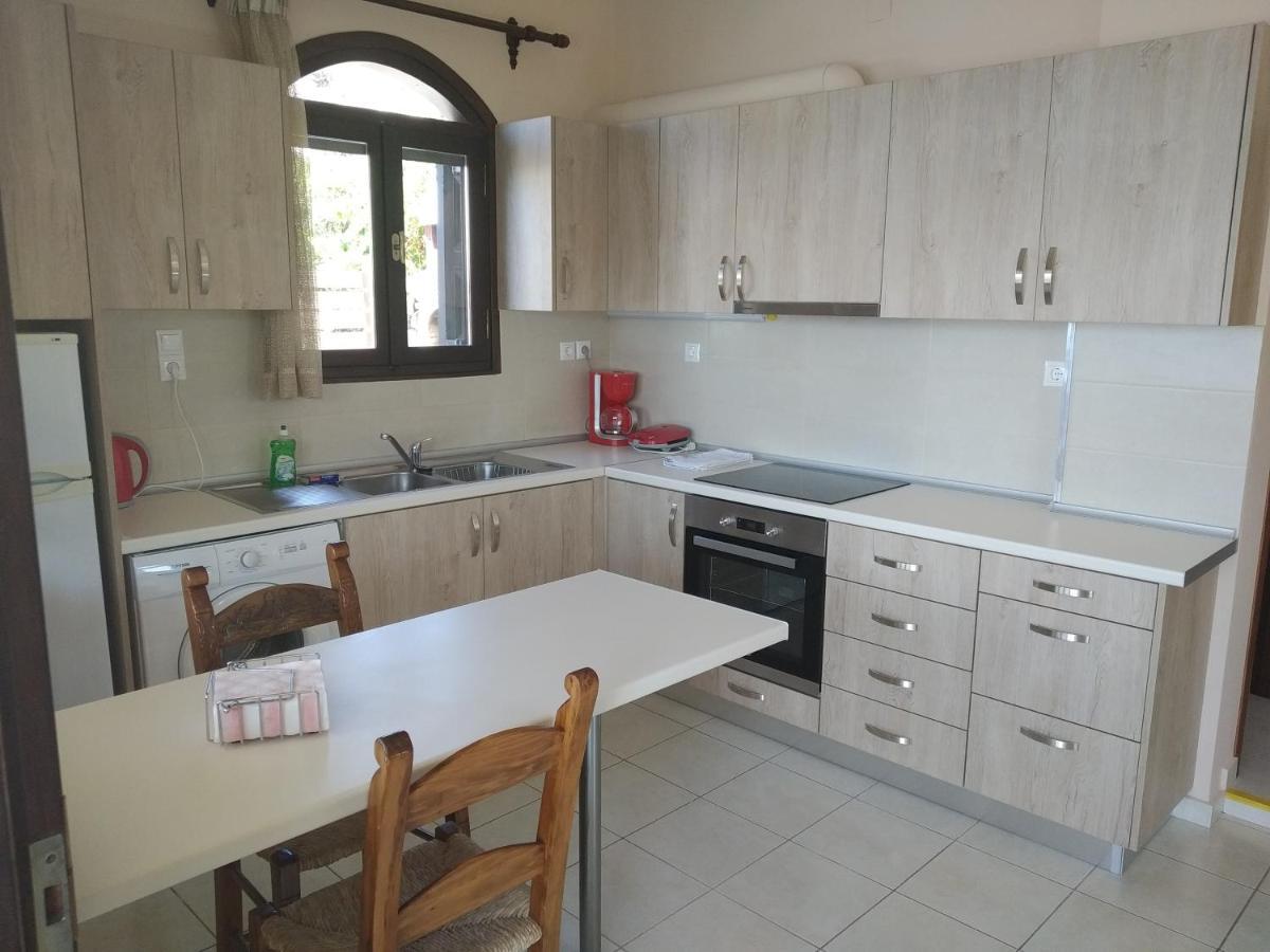 Domina Villas Almirida Esterno foto