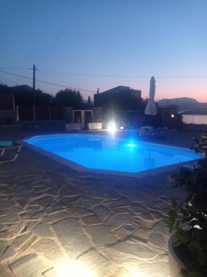 Domina Villas Almirida Esterno foto