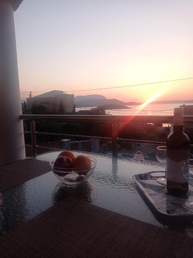 Domina Villas Almirida Esterno foto